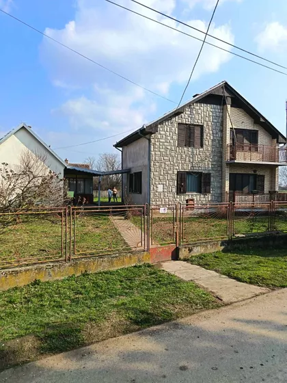 Crna Bara | 4zida.rs