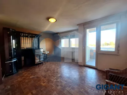 Mike Alasa | 4zida.rs