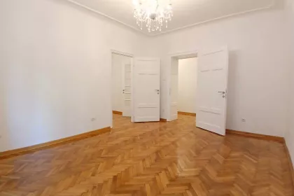 Generala Lešjanina bb | 4zida.rs