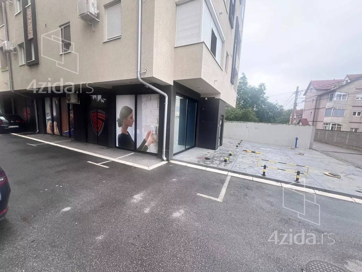 Lokal | 4zida