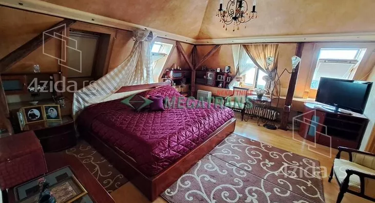 Šestosoban stan | 4zida