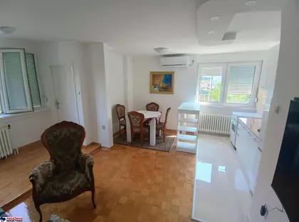 Ustanička | 4zida.rs
