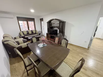 Dom Zdravlja | 4zida.rs