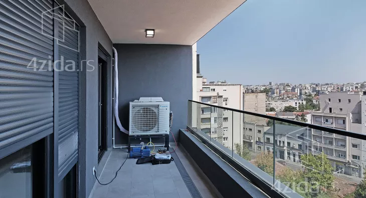 Petosoban stan | 4zida