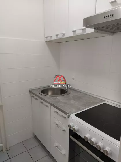 Petra Drapšina | 4zida.rs
