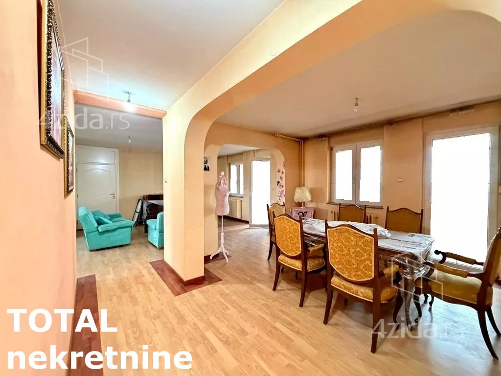 Petosoban stan | 4zida