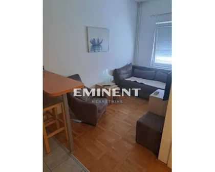 Milana Rakića | 4zida.rs