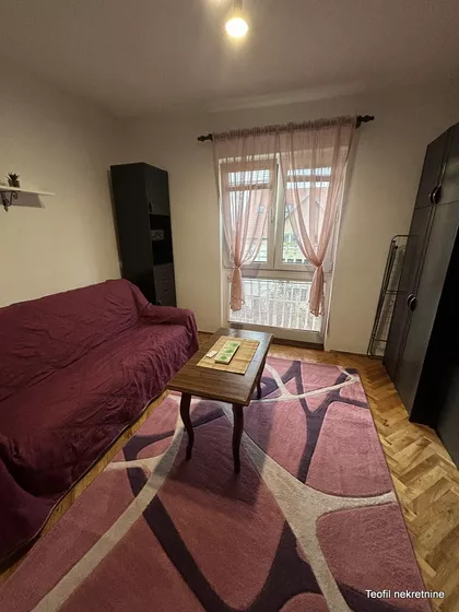 Milana Delića | 4zida.rs