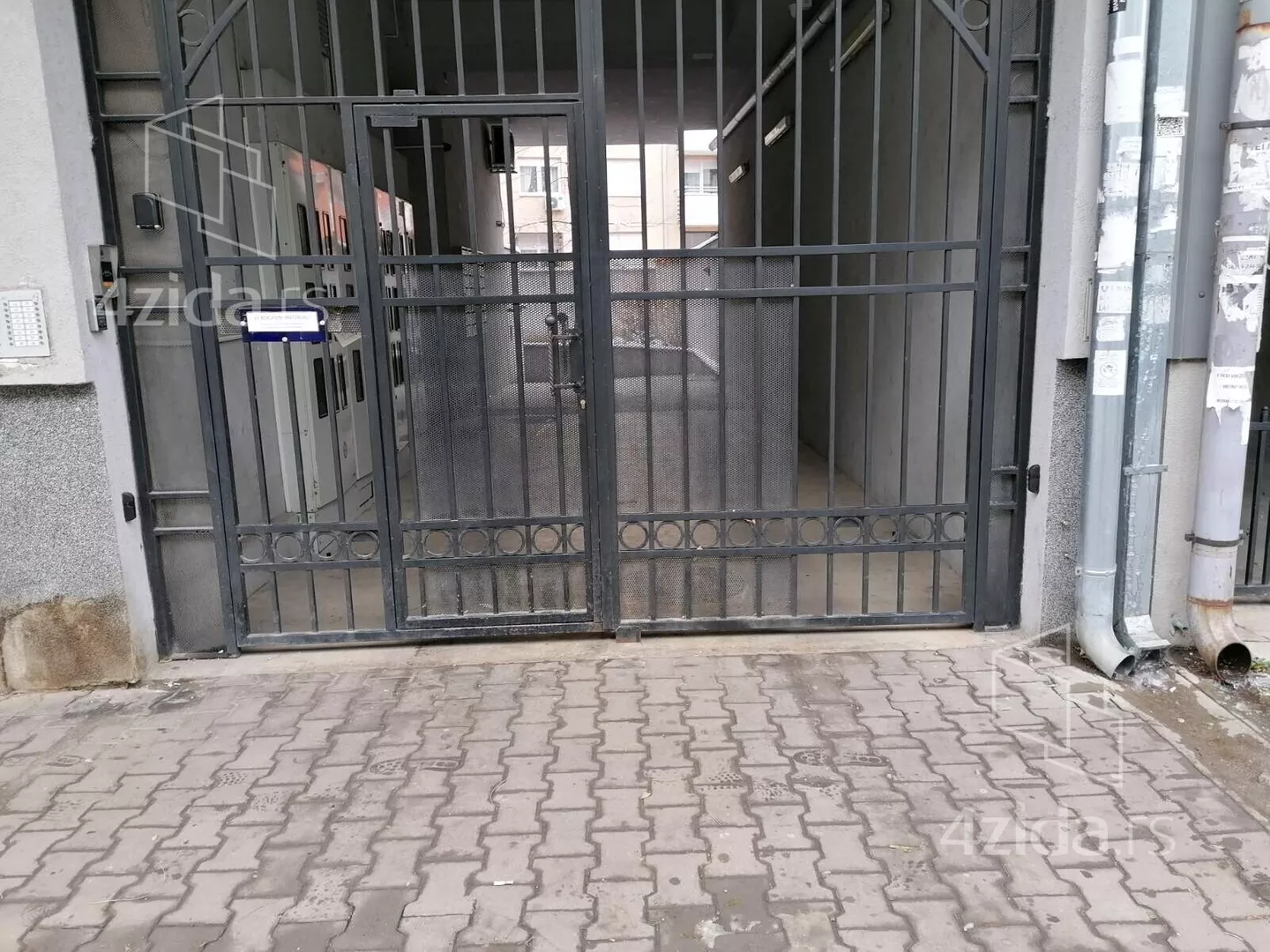 Garaža | 4zida