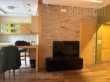 KRUNSKA OKOLINA | 4zida.rs