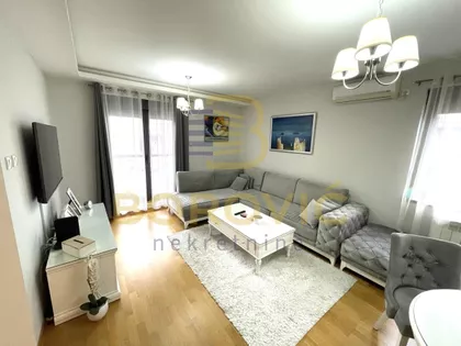 Lekino Brdo | 4zida.rs