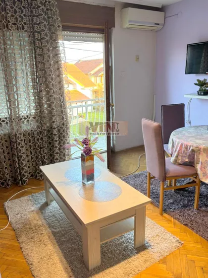 MIKULOVACKA | 4zida.rs