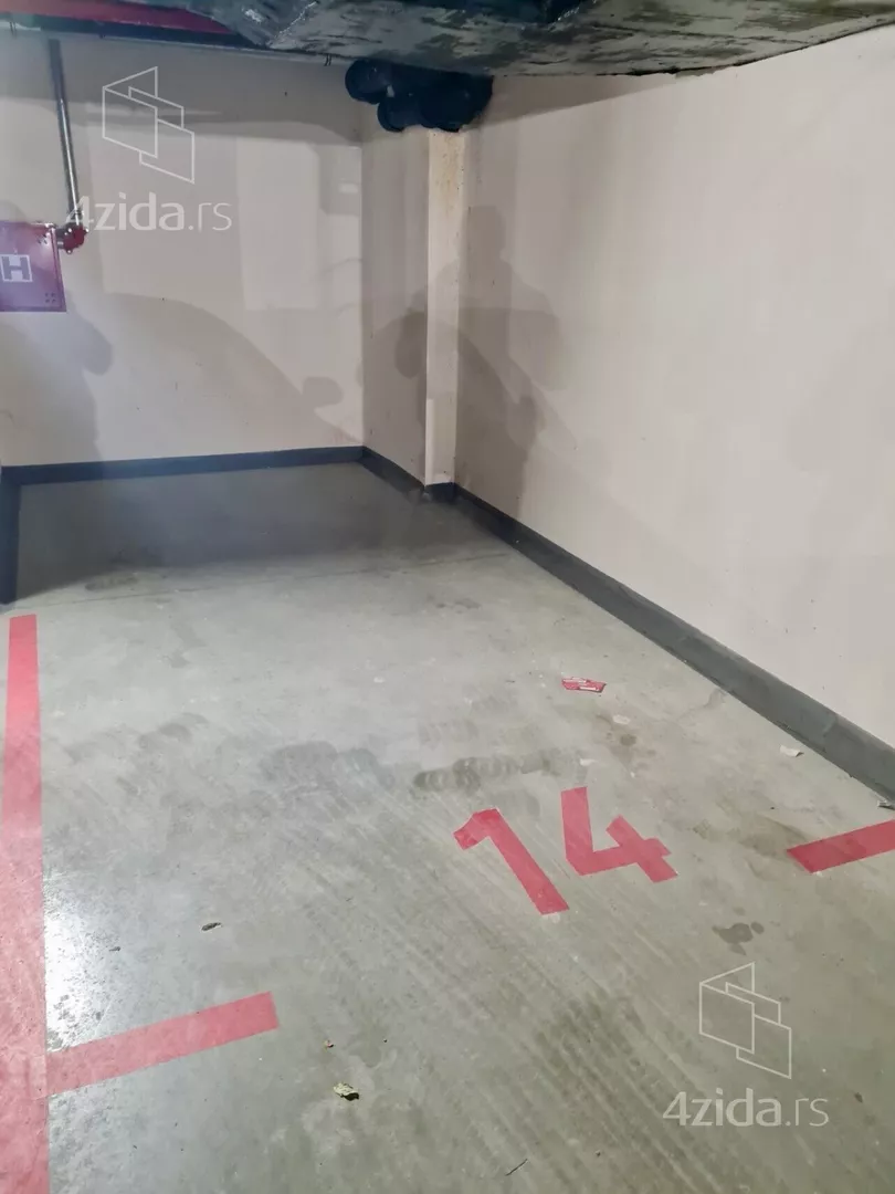 Parking | 4zida