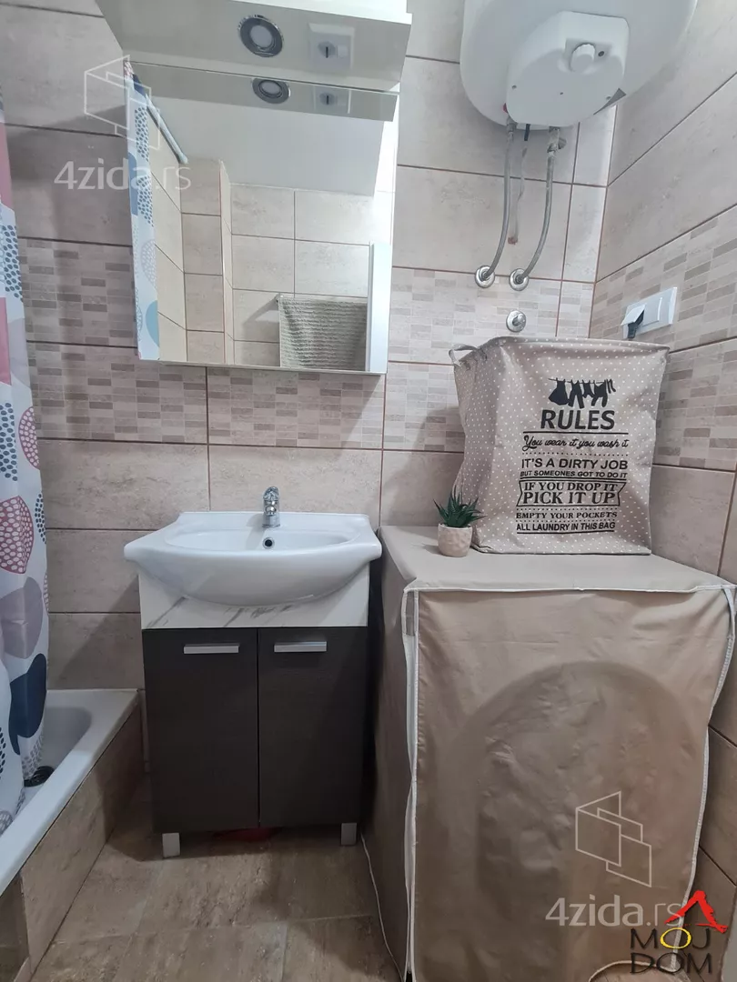 Jednoiposoban stan | 4zida