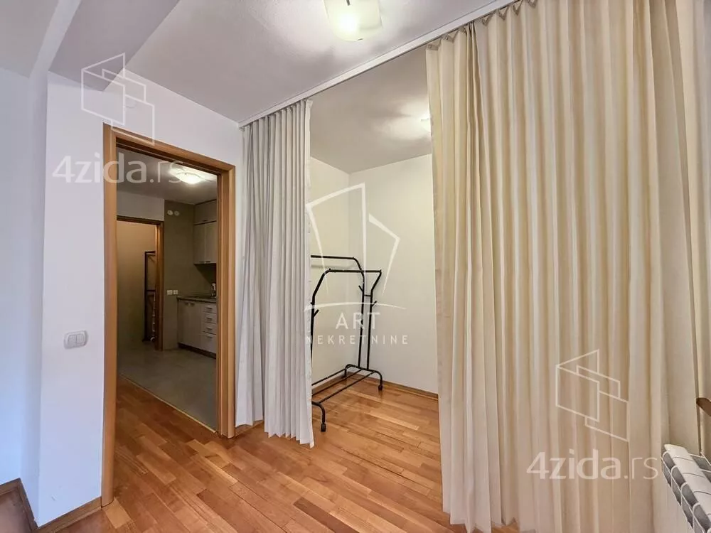 Kancelarija | 4zida
