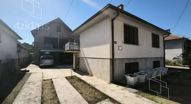 Kuća | 4zida