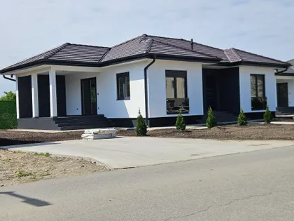 29. Novembra 52 | 4zida.rs