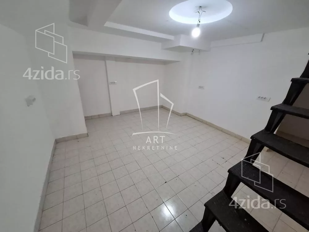 Lokal | 4zida