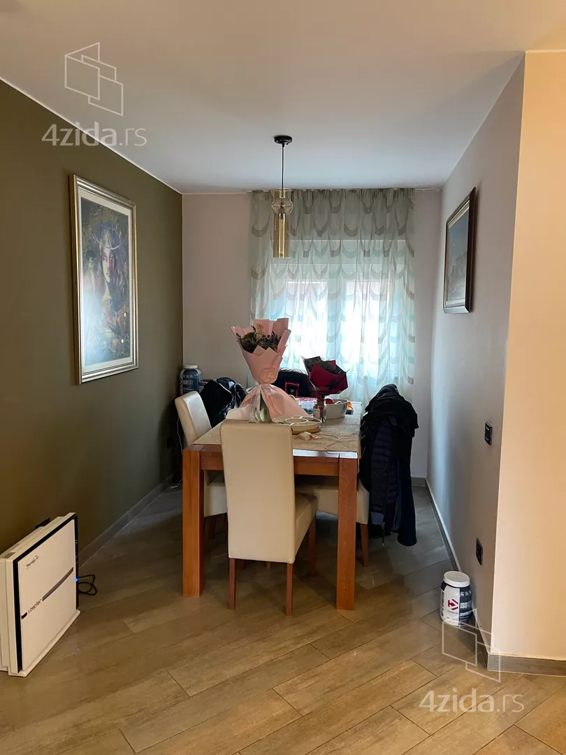 3-etažna kuća | 4zida