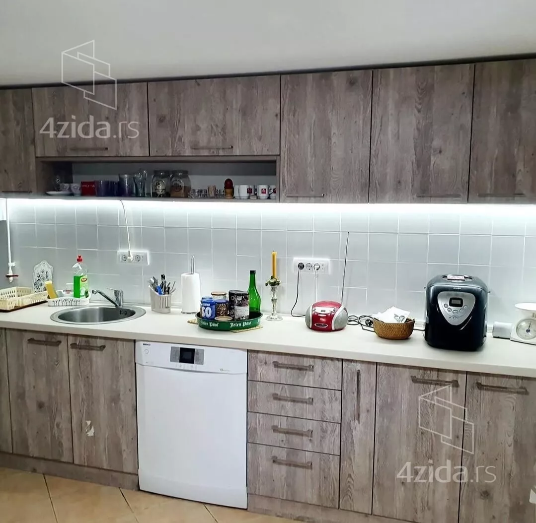 3-etažna kuća | 4zida