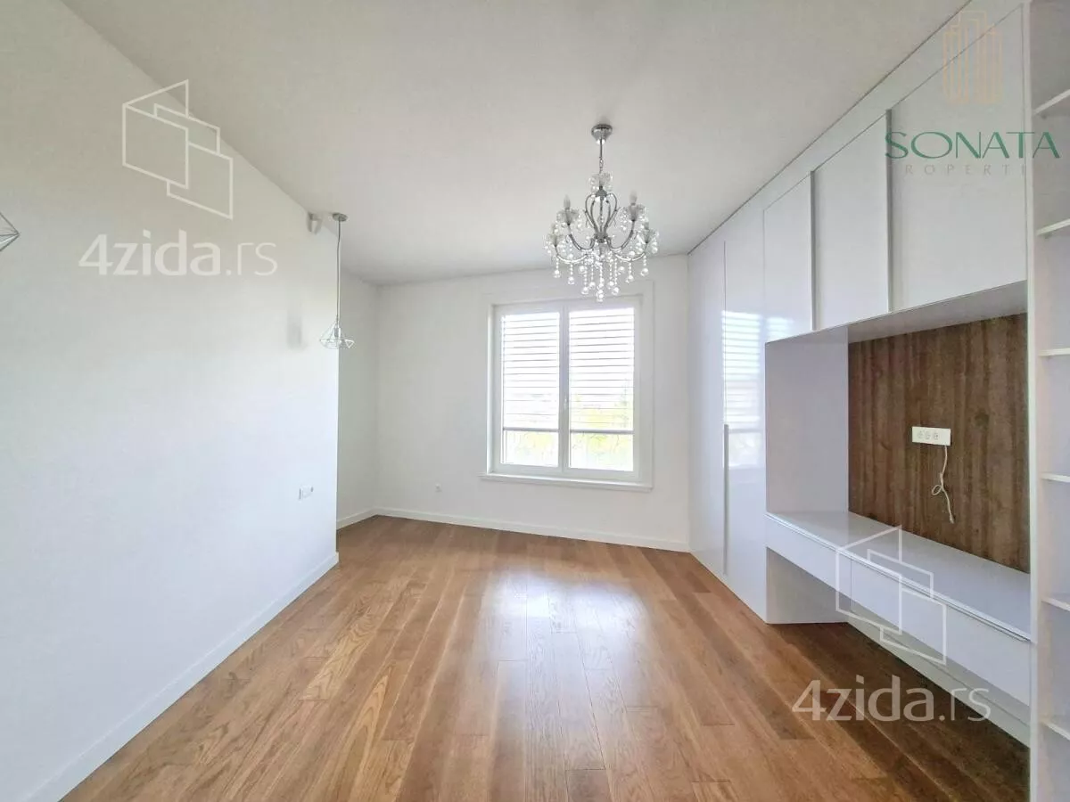 Petosoban stan | 4zida