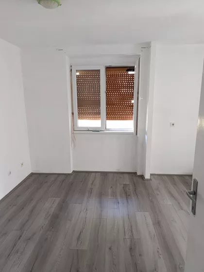 Školska 27A43 | 4zida.rs