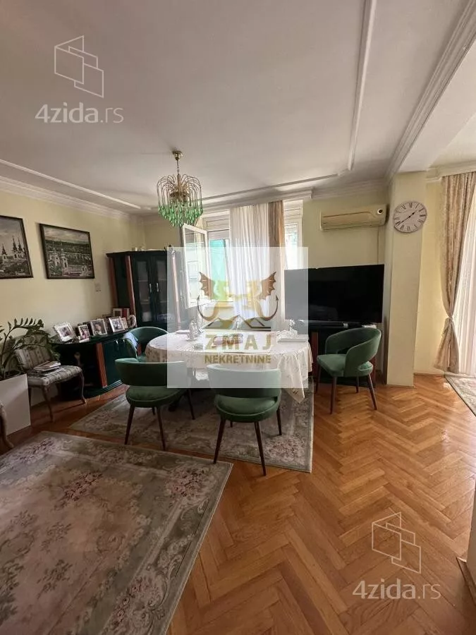 Petosoban stan | 4zida