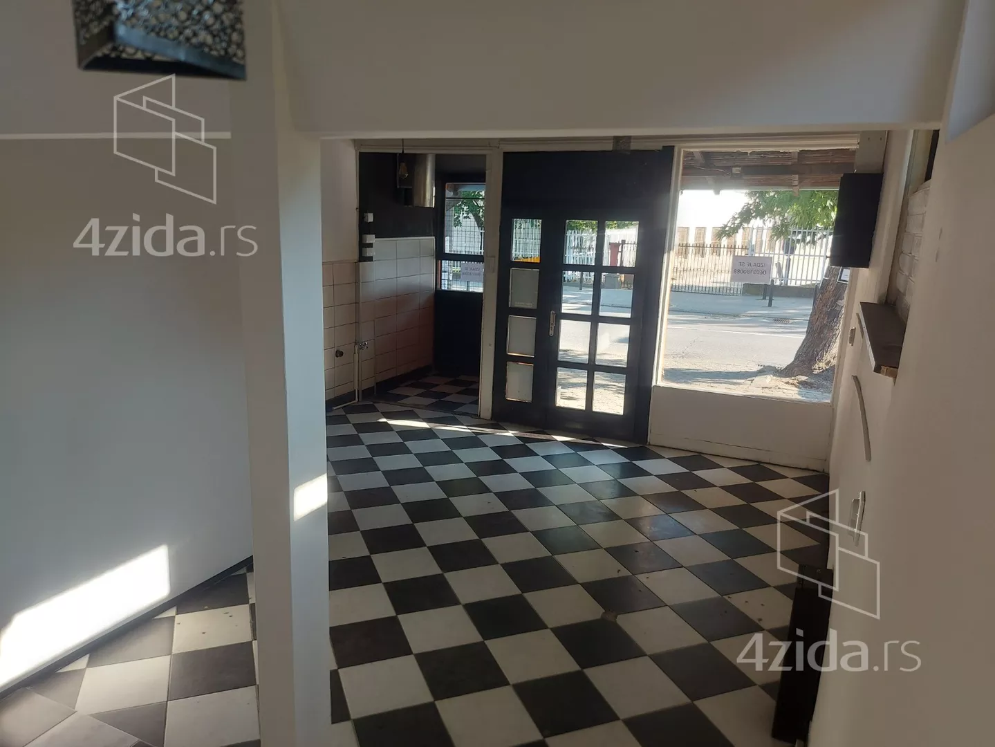 Lokal | 4zida