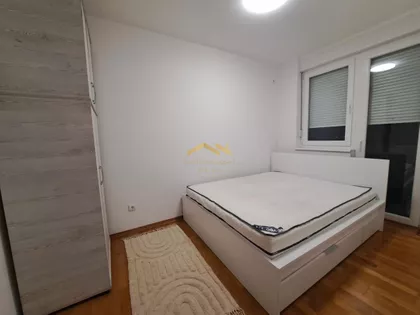 Adamovićevo Naselje | 4zida.rs