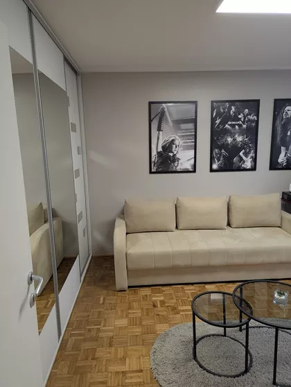 Katarine Ivanović | 4zida.rs