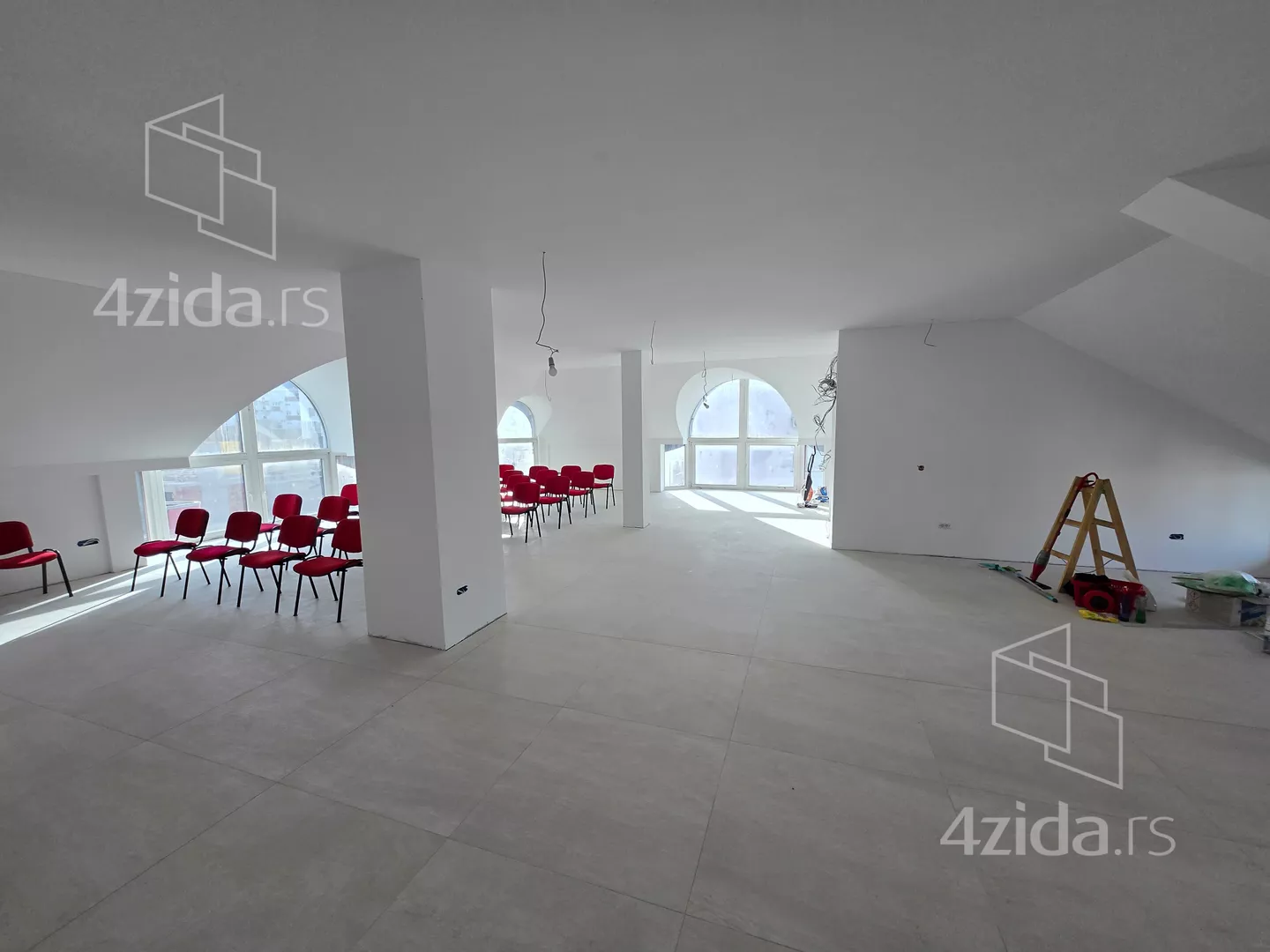Poslovni prostor | 4zida