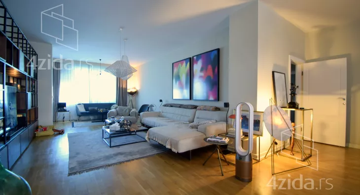 Petosoban stan | 4zida