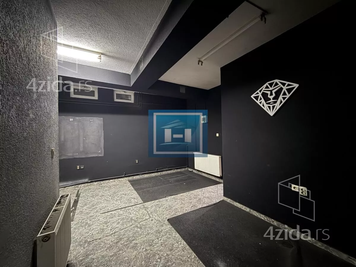 Poslovni prostor | 4zida