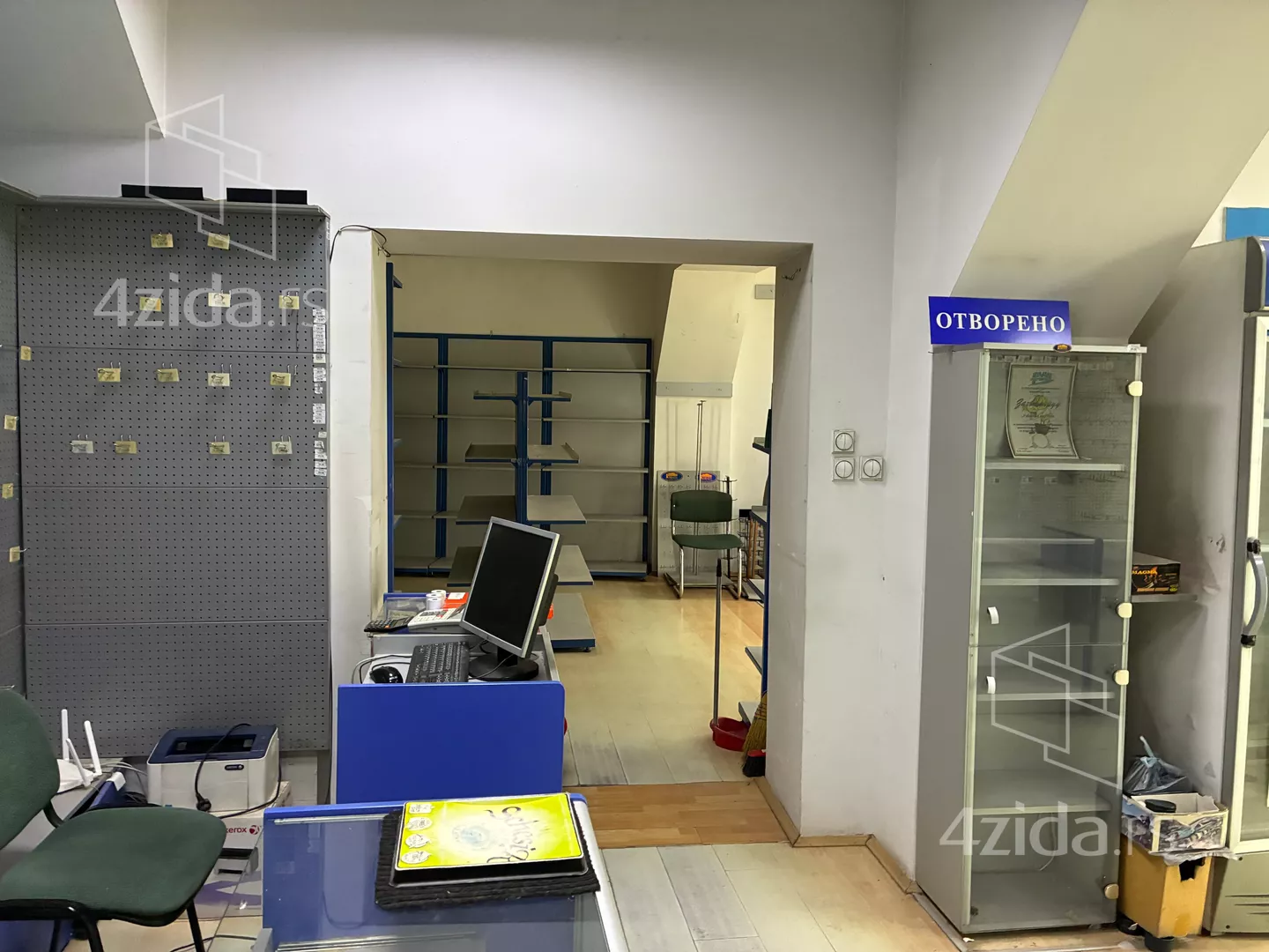 Lokal | 4zida