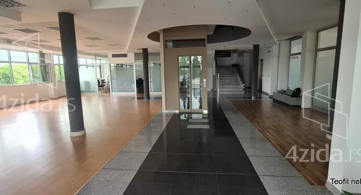 Poslovni prostor | 4zida