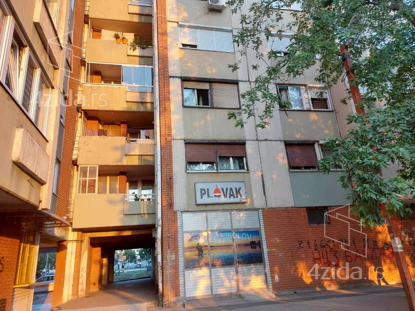 Poslovni prostor | 4zida