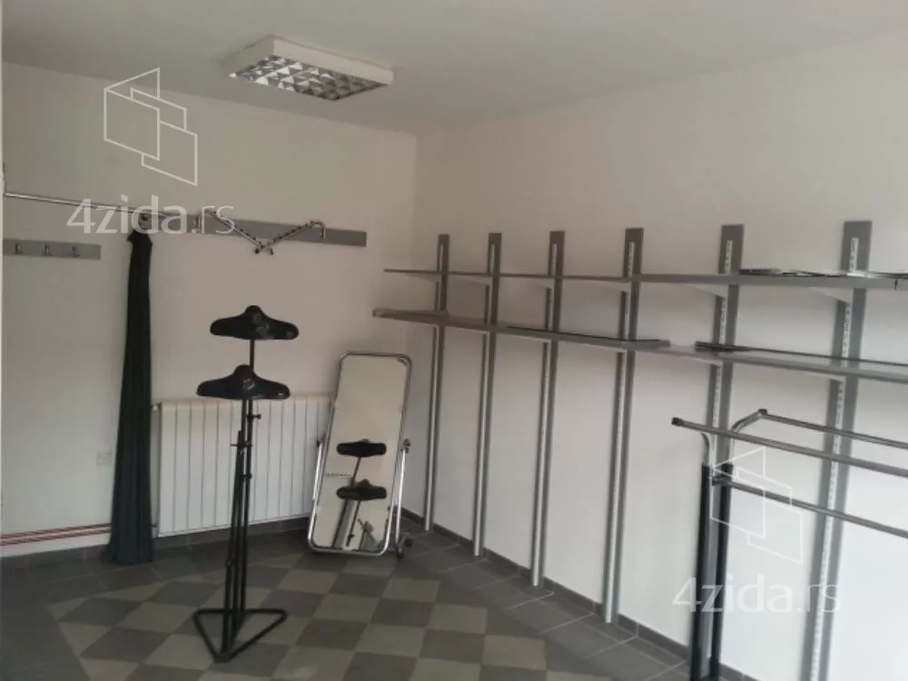 Poslovni prostor | 4zida
