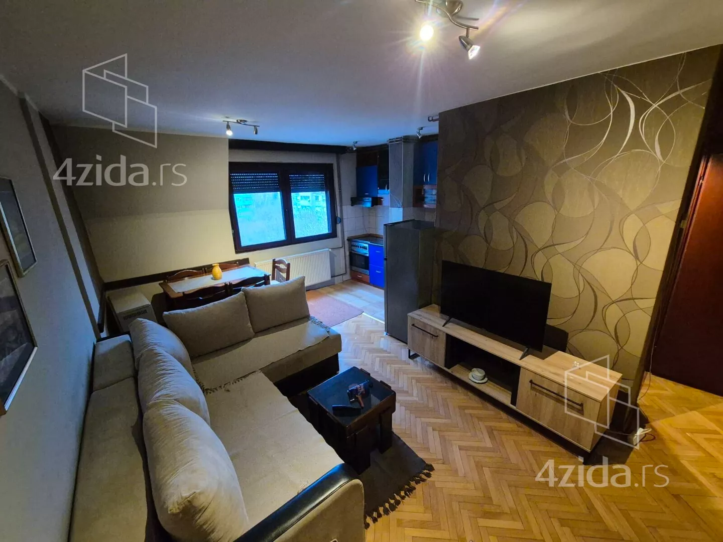 Troiposoban stan | 4zida