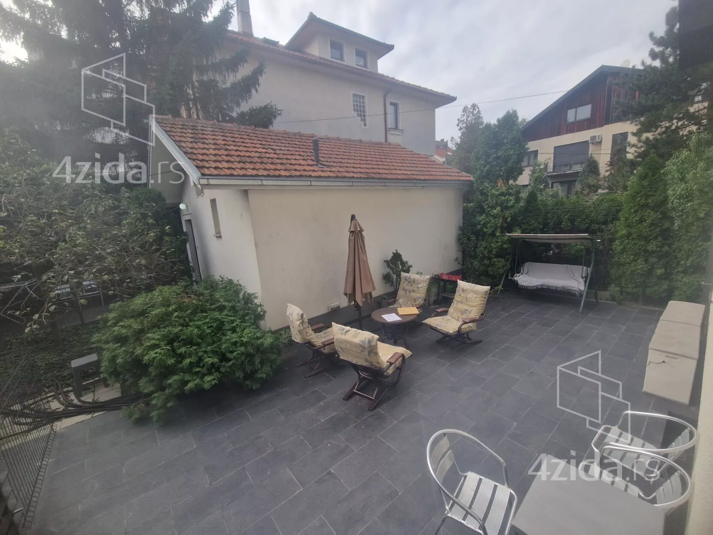 Šestosoban stan | 4zida