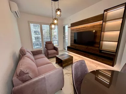 Vase Čarapića 1 | 4zida.rs