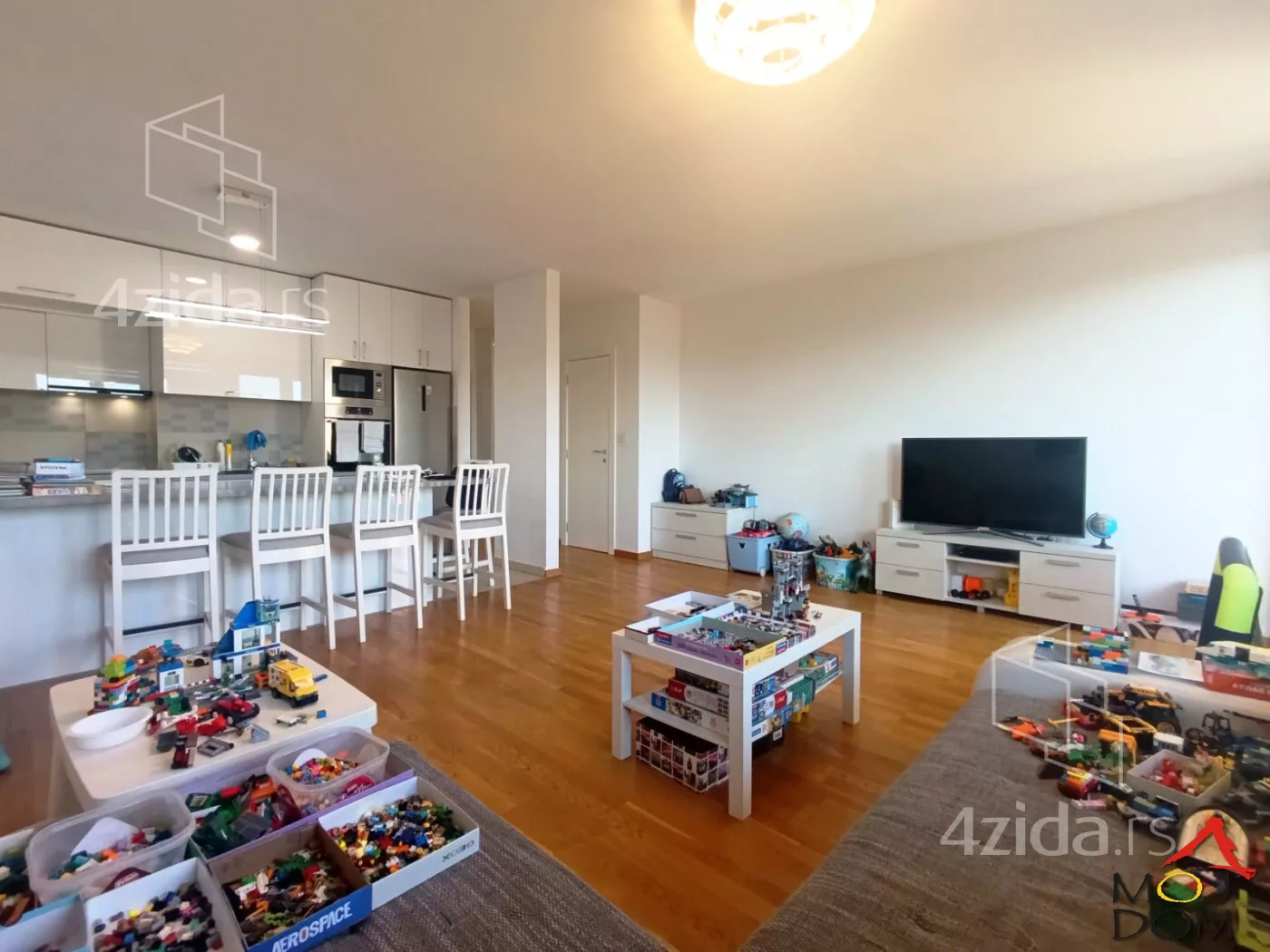 Dvoiposoban stan | 4zida