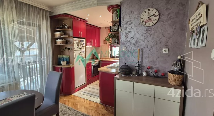 Četvorosoban stan | 4zida