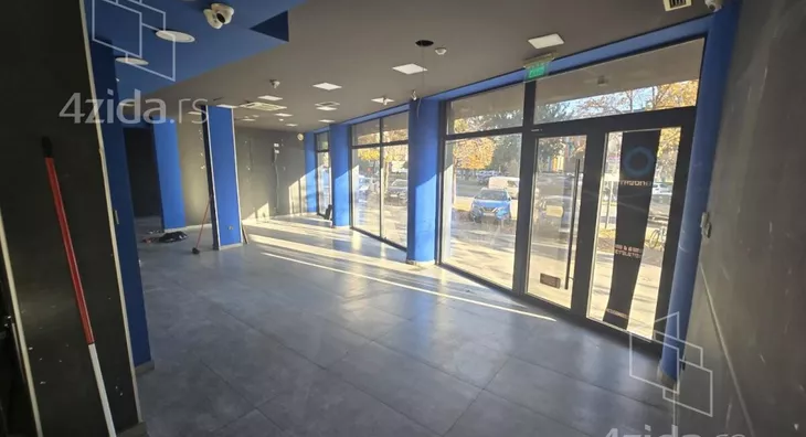 Poslovni prostor | 4zida