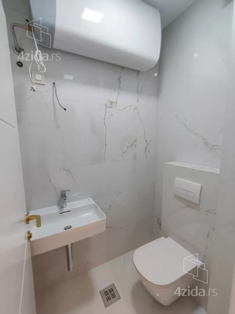 Petosoban stan | 4zida