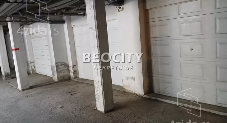 Garaža/Parking | 4zida