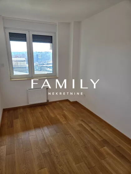 Radnička 2 | 4zida.rs