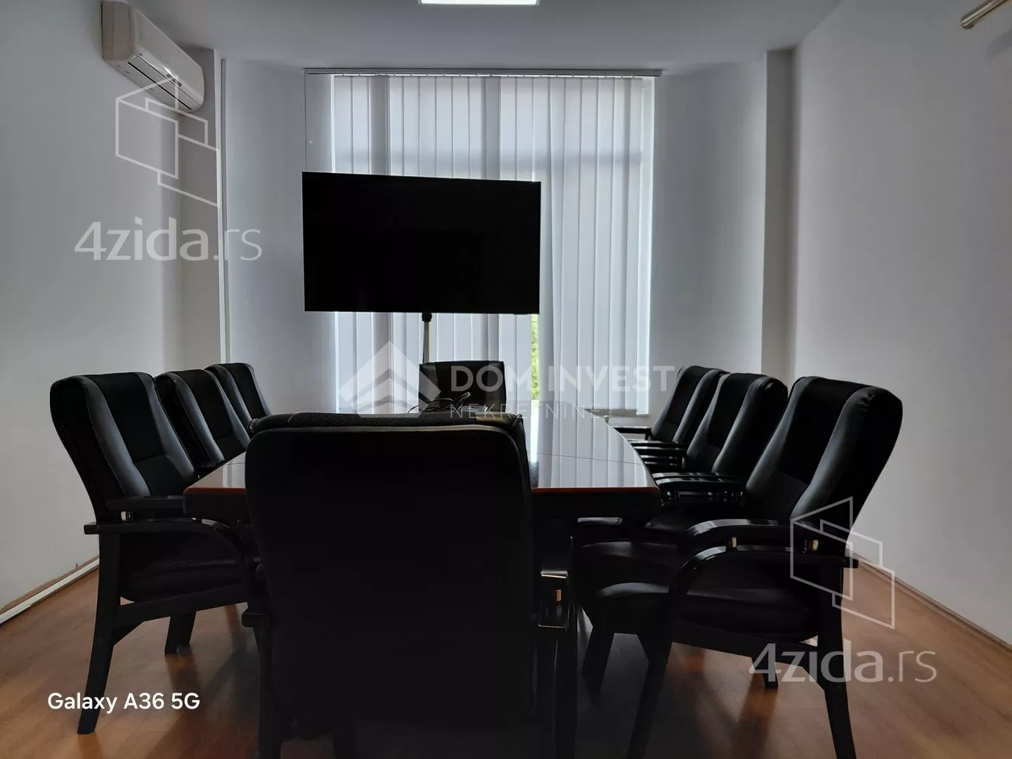 Poslovna zgrada | 4zida