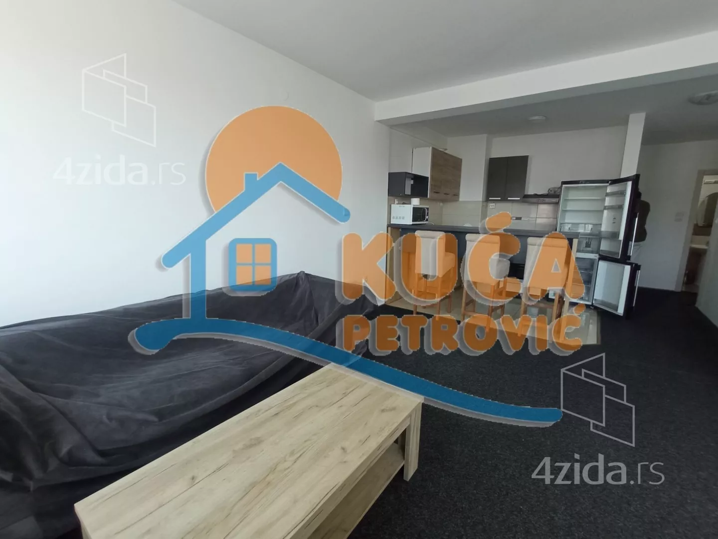 Lokal | 4zida