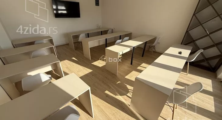 Četvoroiposoban stan | 4zida