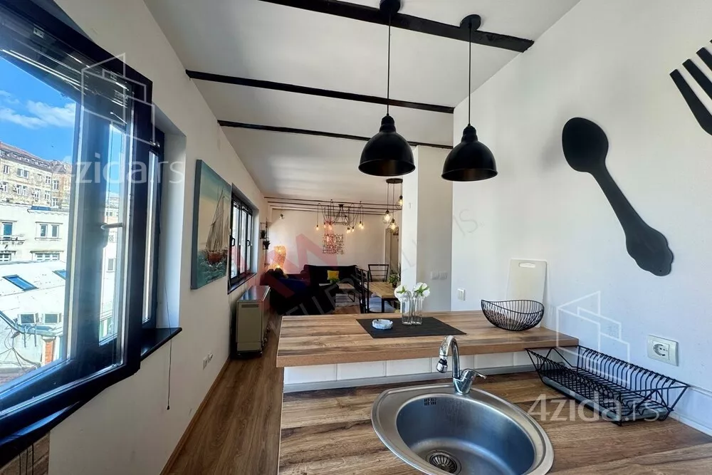 Petosoban stan | 4zida